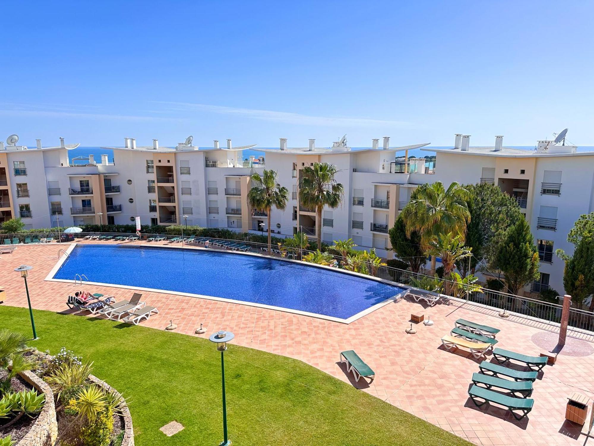 Modern Ocean, Garden & Pool View By Becherish Apartment *